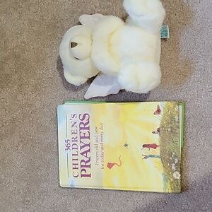 FREE W ANY PURCHASE!365 Children's Prayers.